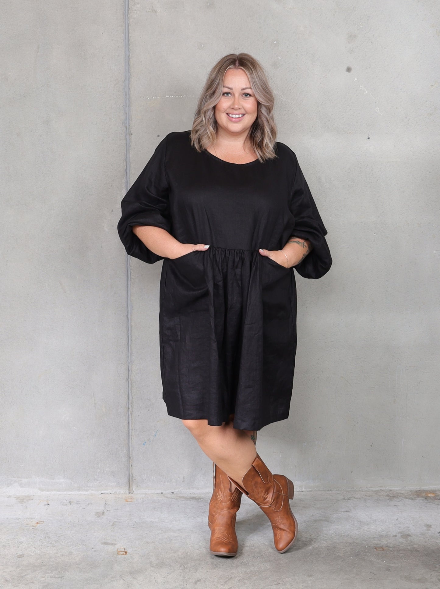 Willow Pocket Dress - Black Linen