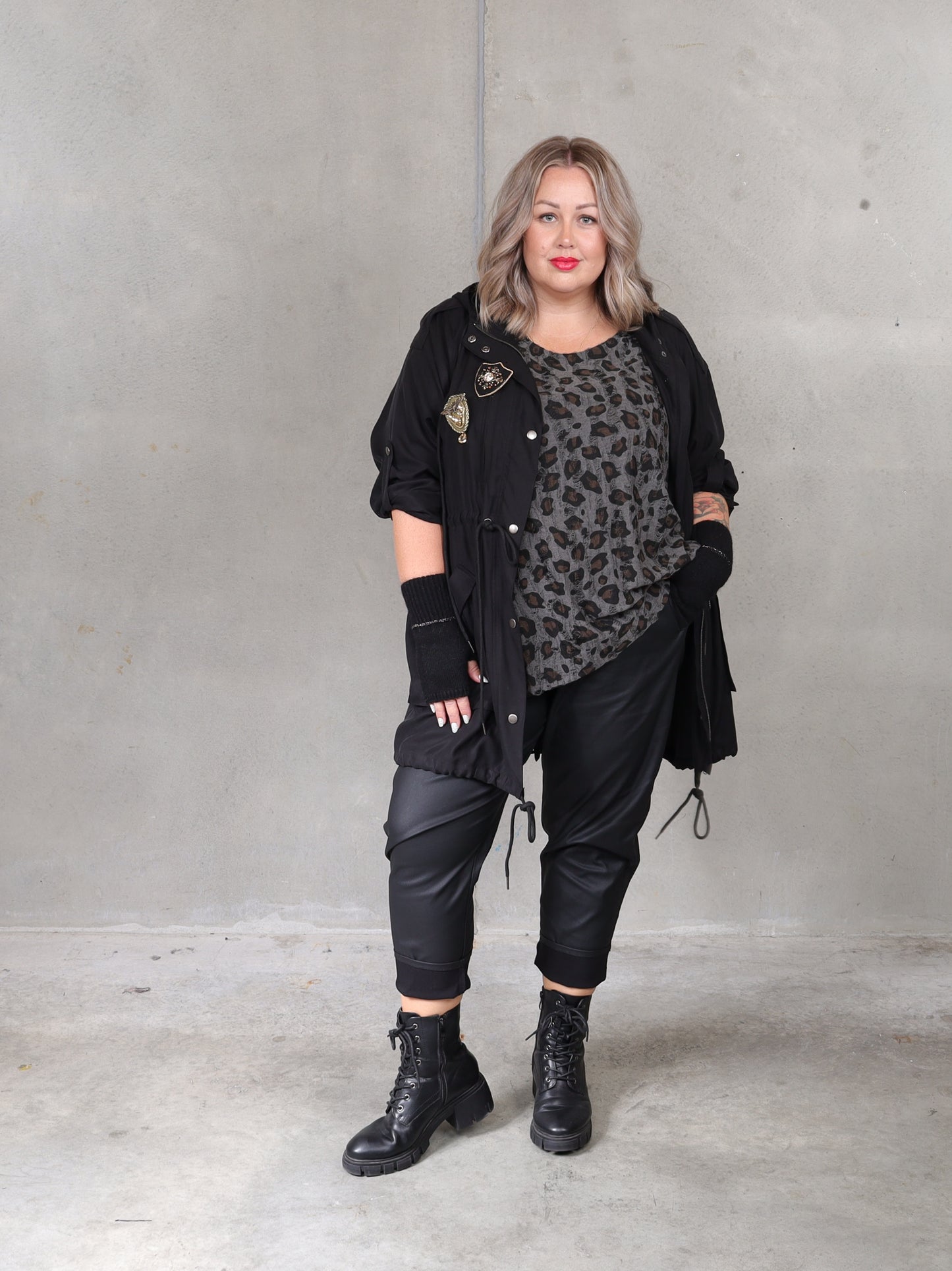 Evenflow Anorak - Black