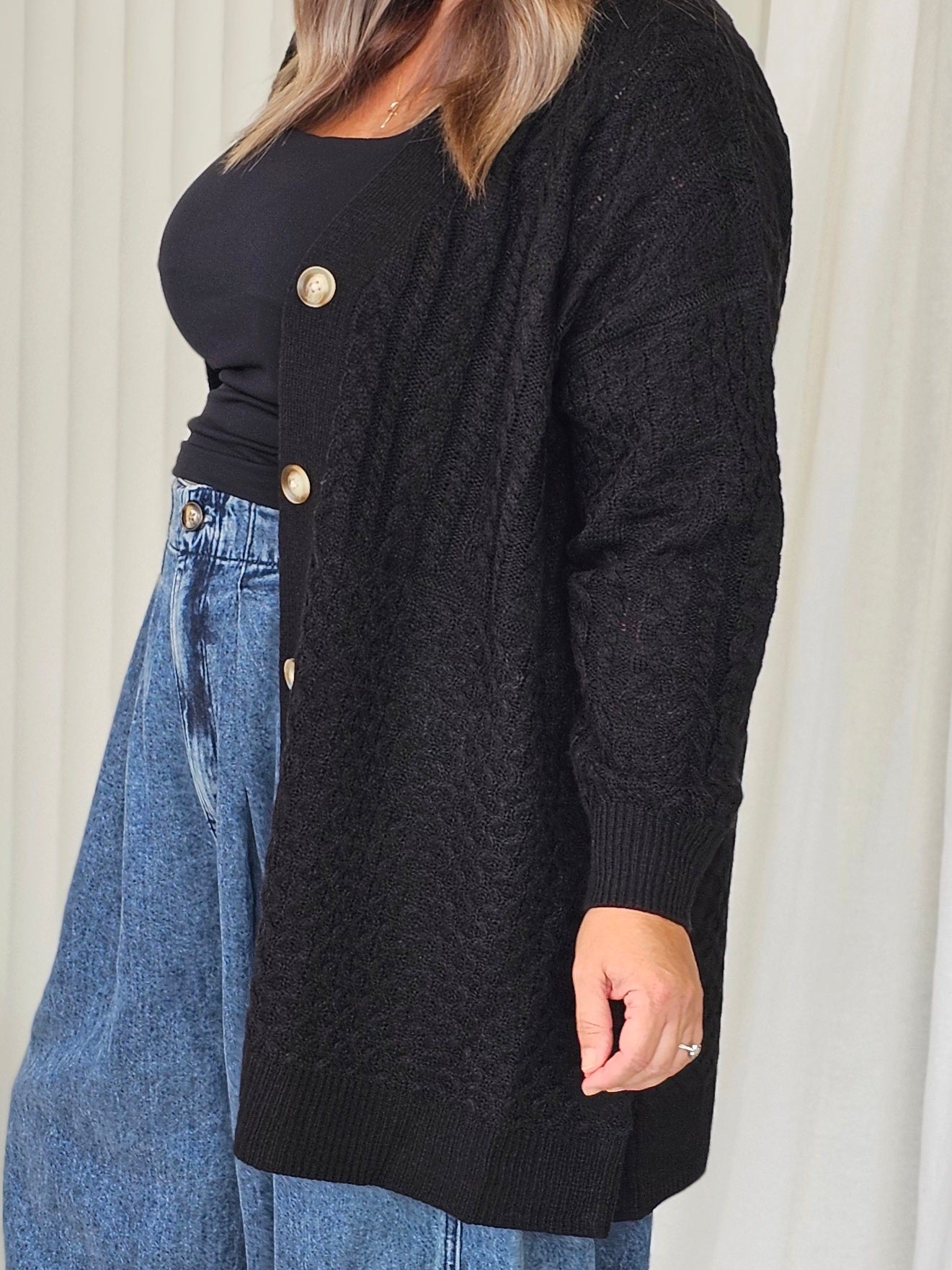 Alfie Cardi - Black