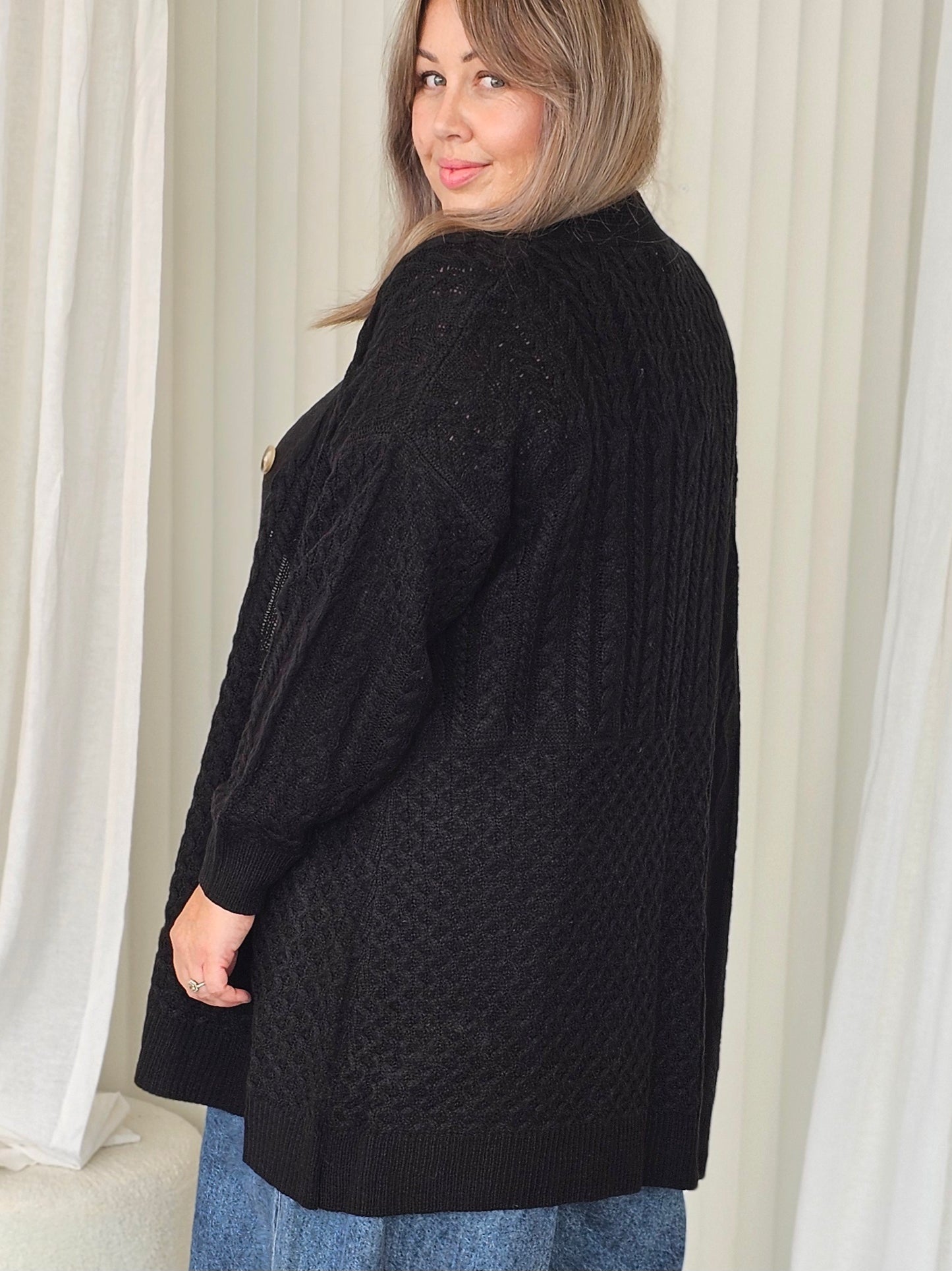 Alfie Cardi - Black