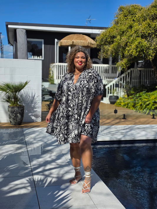 Mamma Mia Dress - Beach Vacay Black