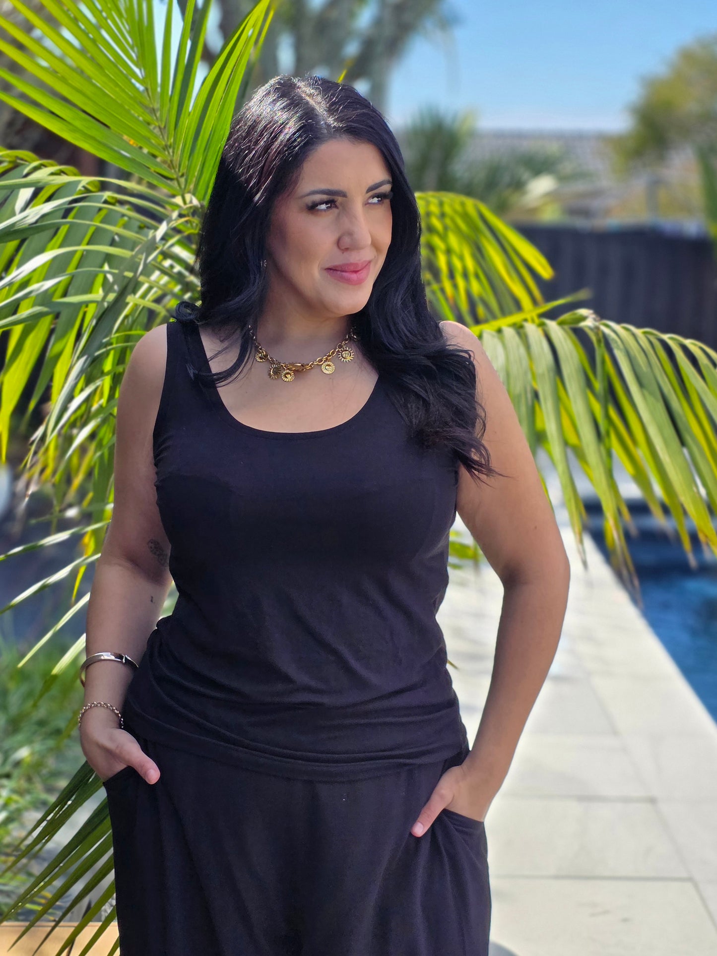 Basic Singlet - Black - Isla-Maree