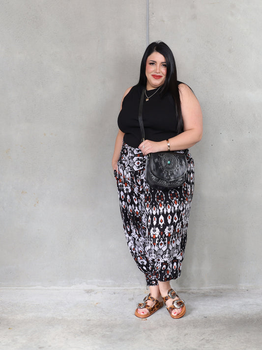 Carved Saddle Bag - Black