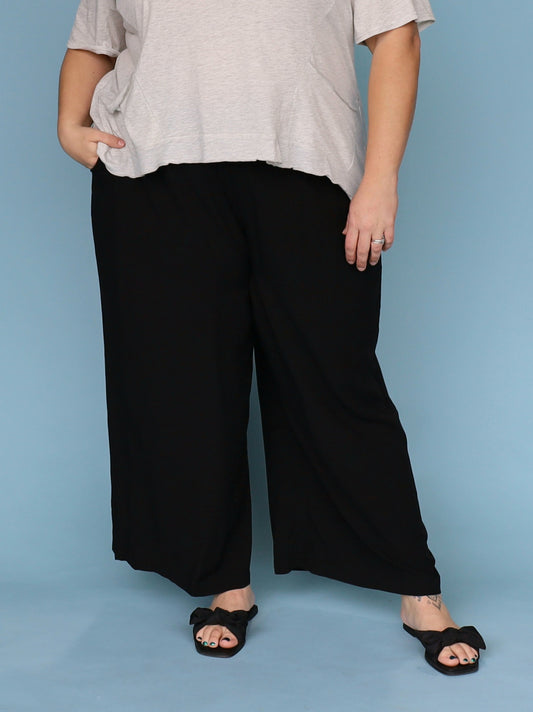 Uptown Girl Pant - Black
