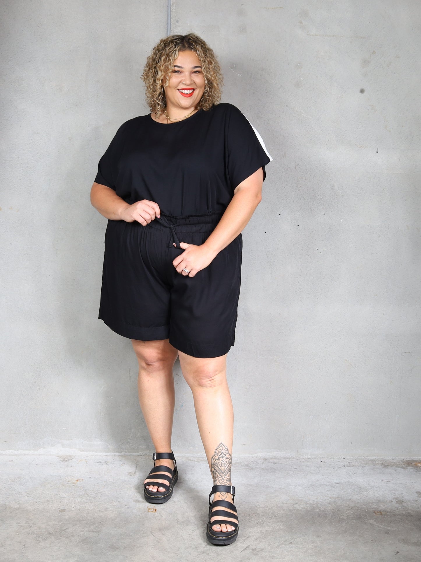 St Tropez Short - Black Rayon