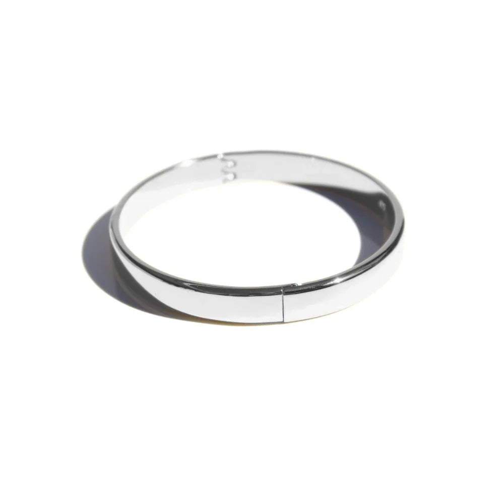Queen of the Foxes Solid Bangle - Silver