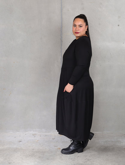 LAVISH Staple Knit Dress - Black