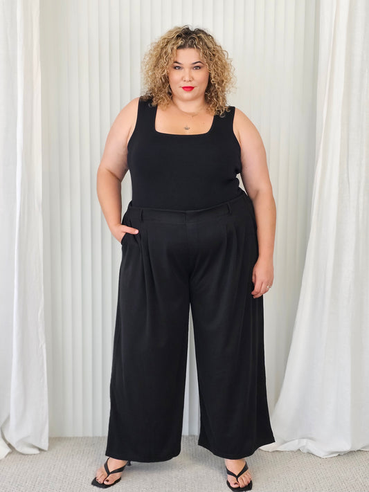 Essential Pleat Pant