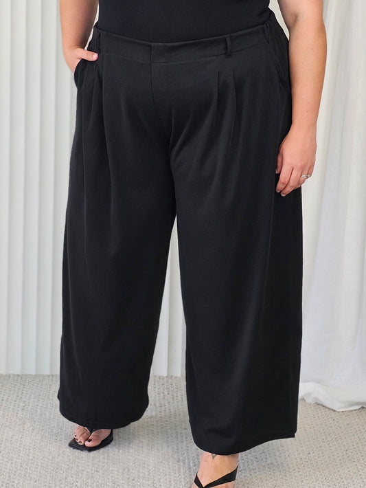 Essential Pleat Pant