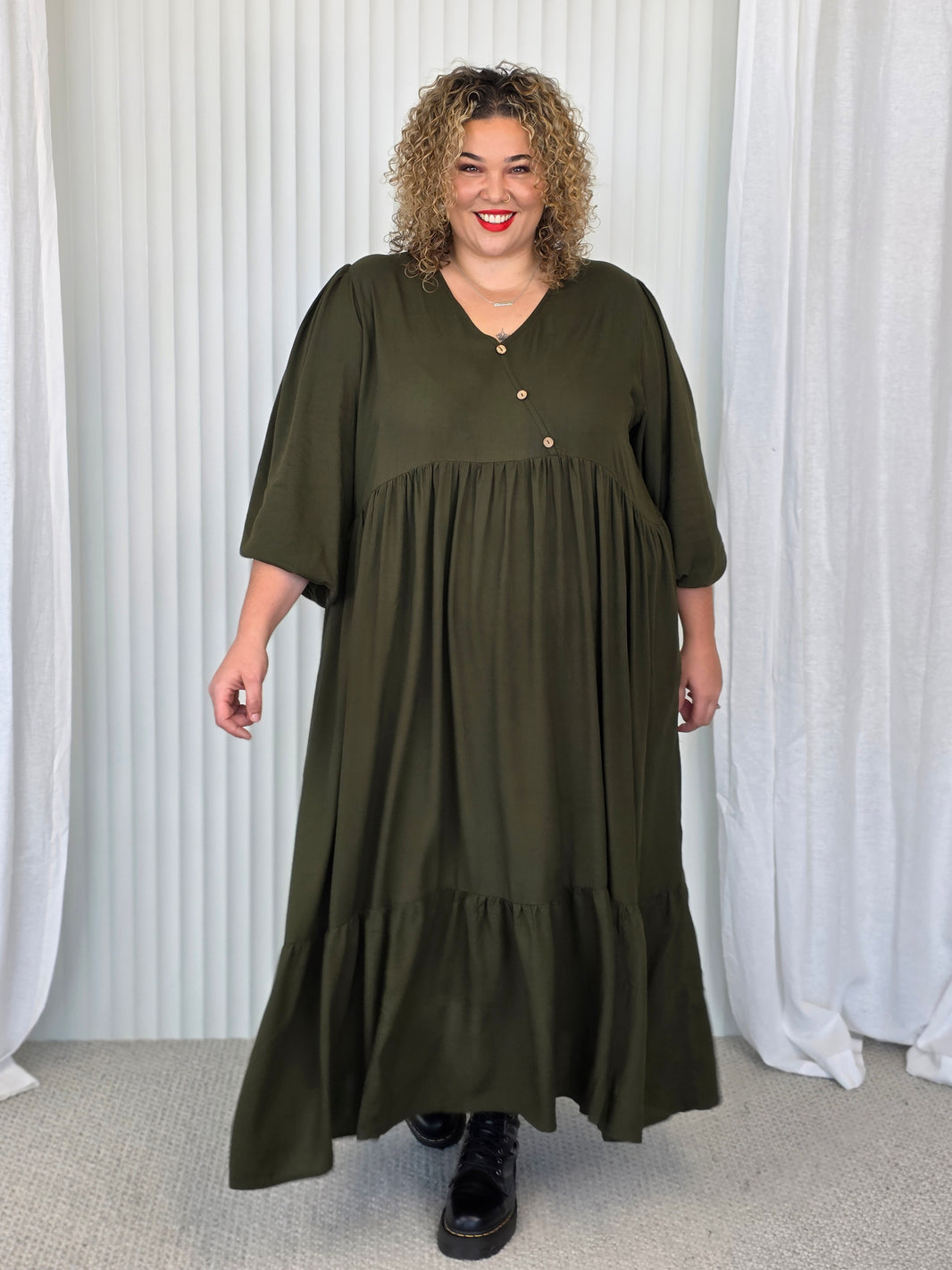 Isla-Maree | Sizes 12-24 | Plus Size Clothing for Curves | Auckland NZ