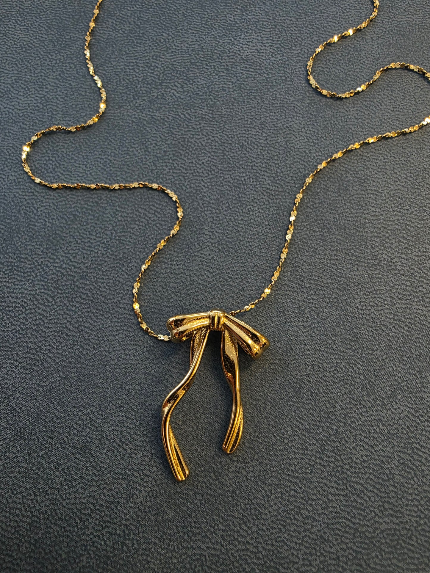 Bow Necklace - Gold - Isla-Maree
