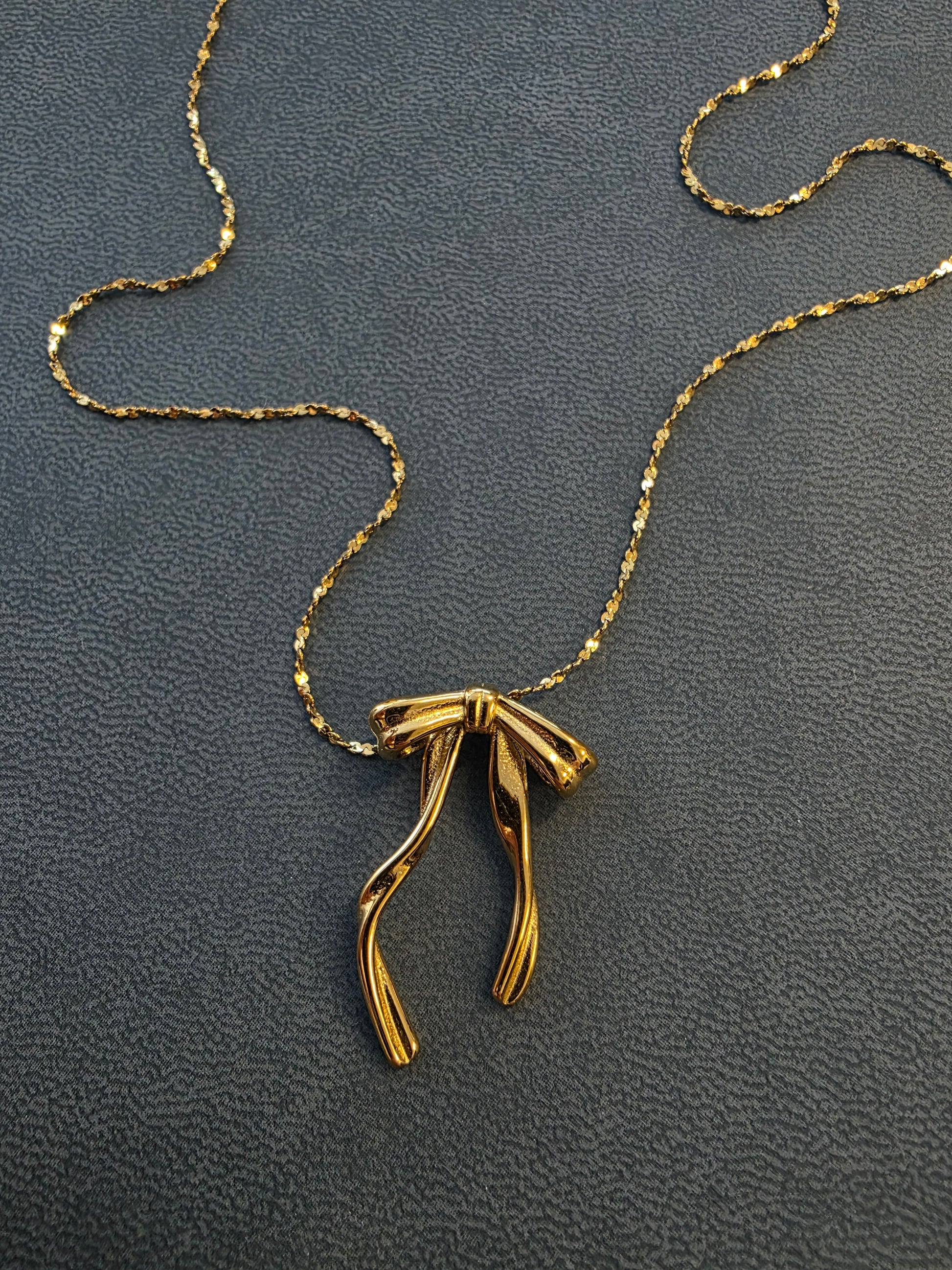 Bow Necklace - Gold - Isla-Maree
