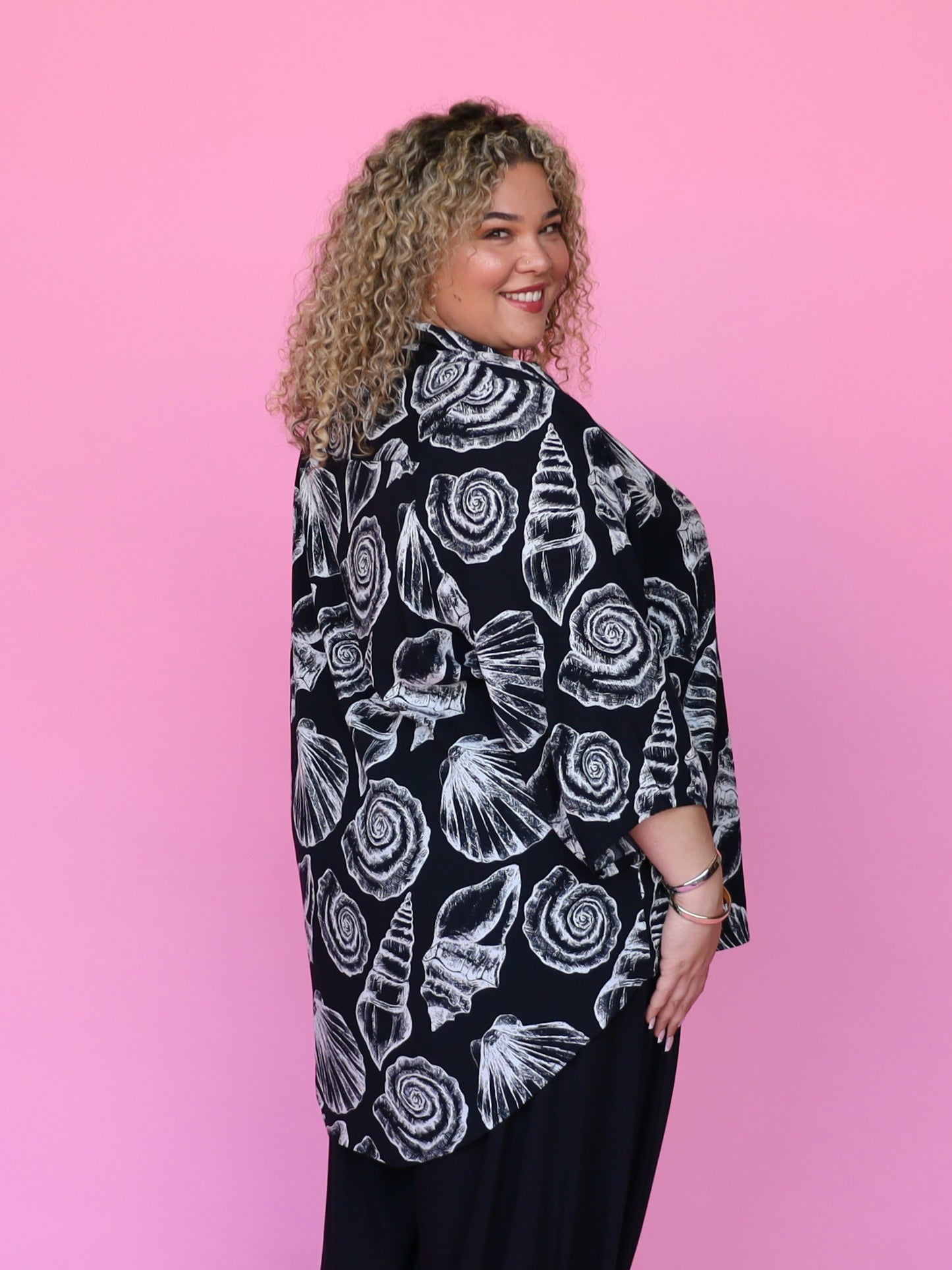 Haven Shirt - Black Seashells