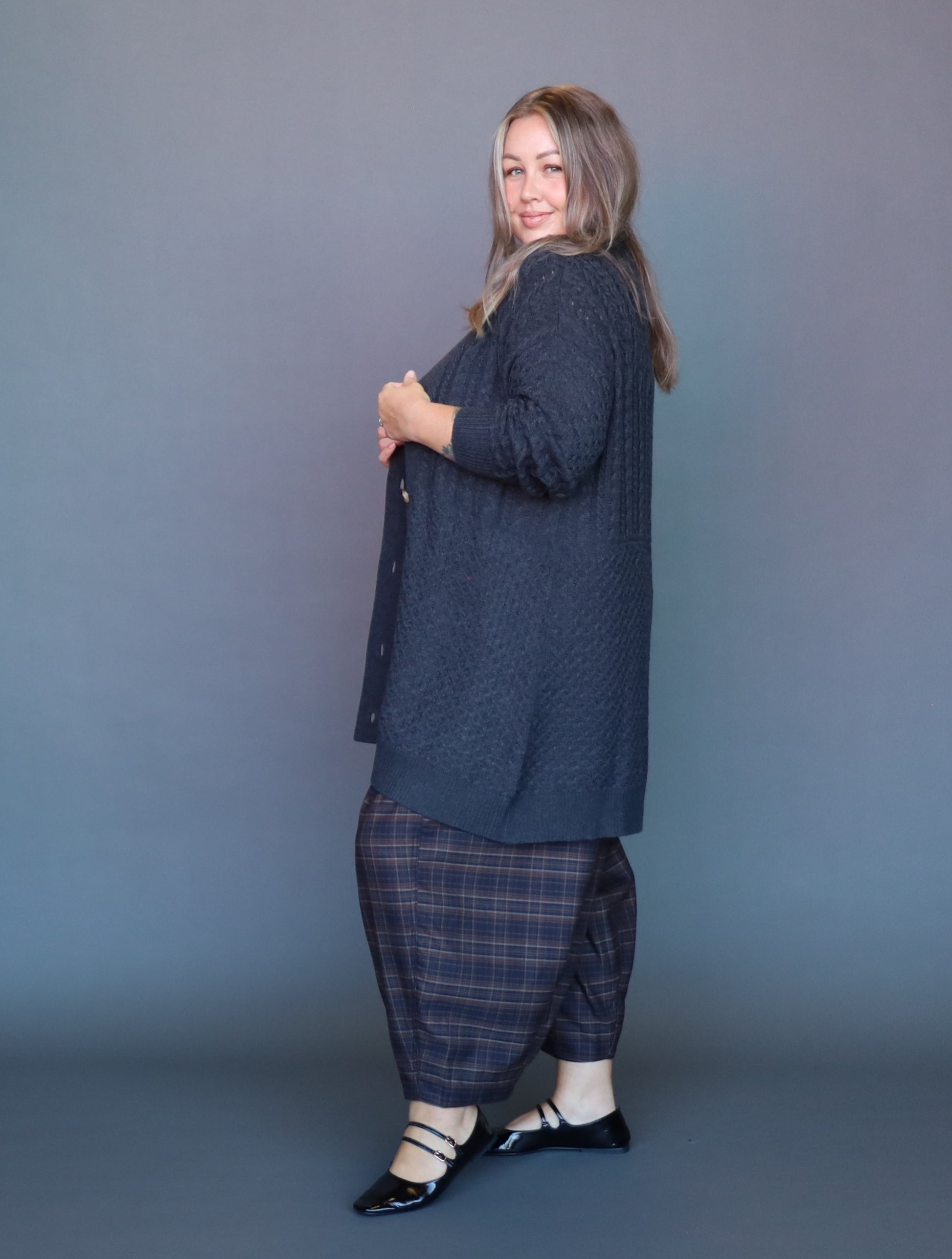 Alfie Cardi - Charcoal - Isla-Maree