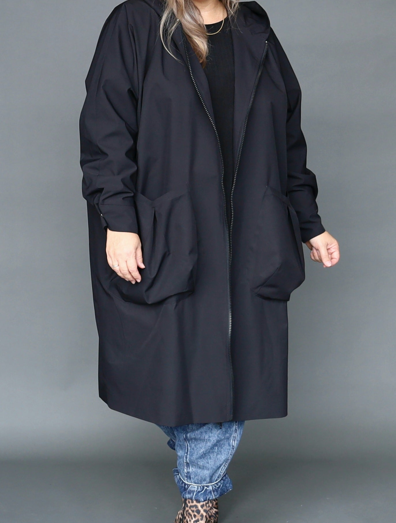 Tokyo Raincoat - Midnight - Isla-Maree