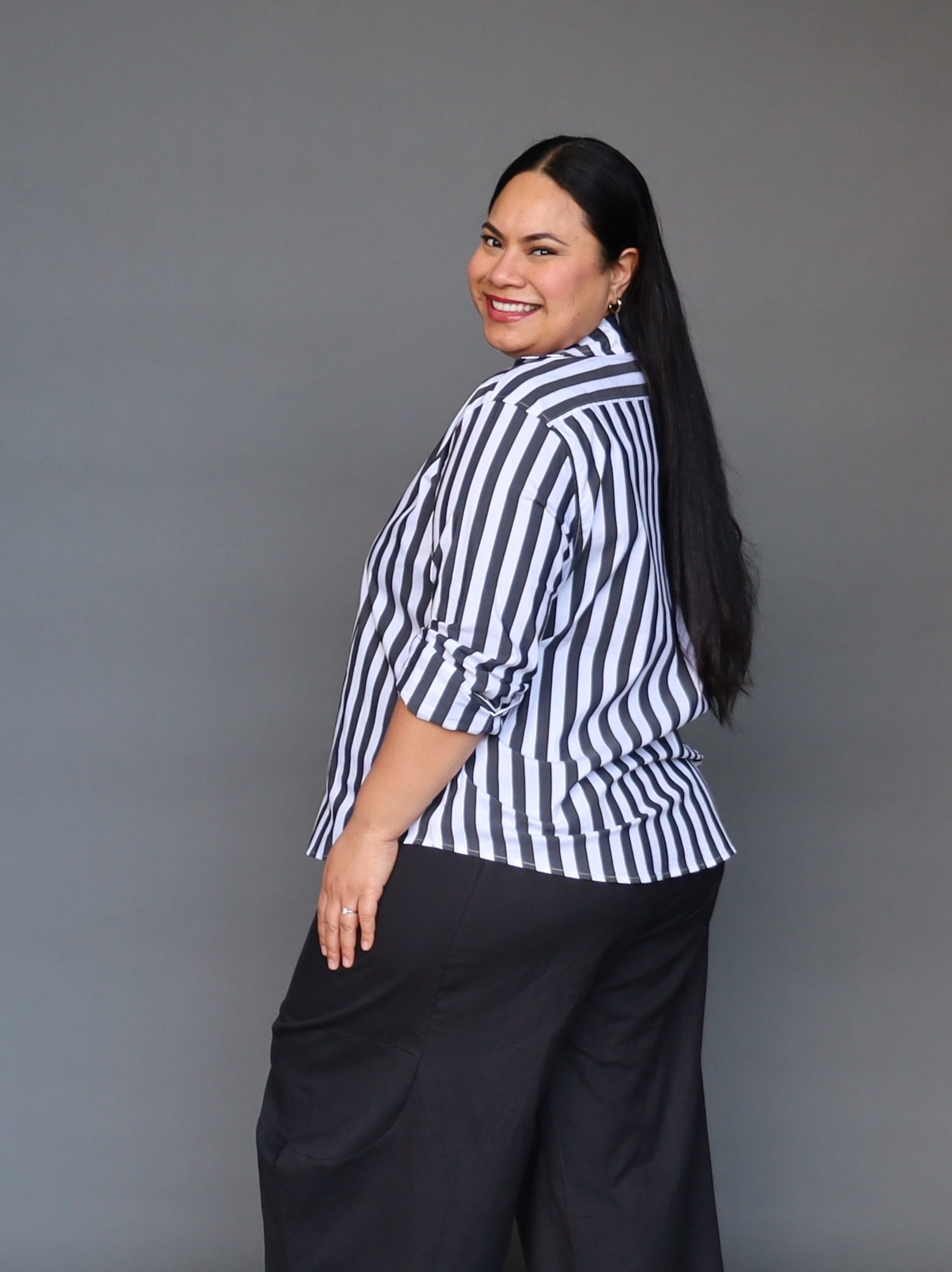 Girlfriend Shirt - Charcoal - Isla-Maree
