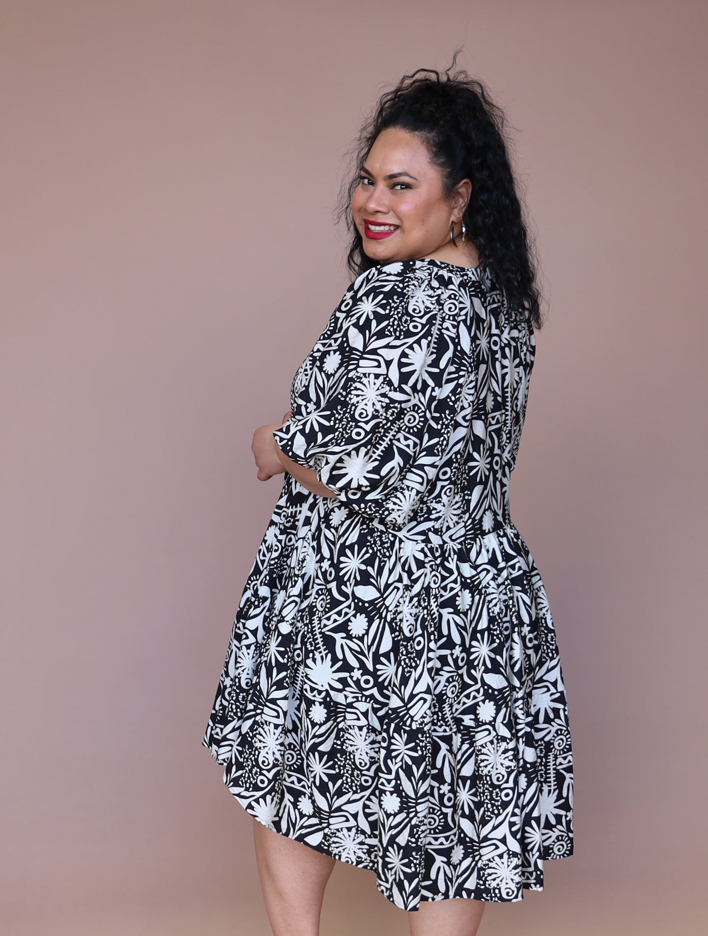 Mamma Mia Dress - Beach Vacay Black