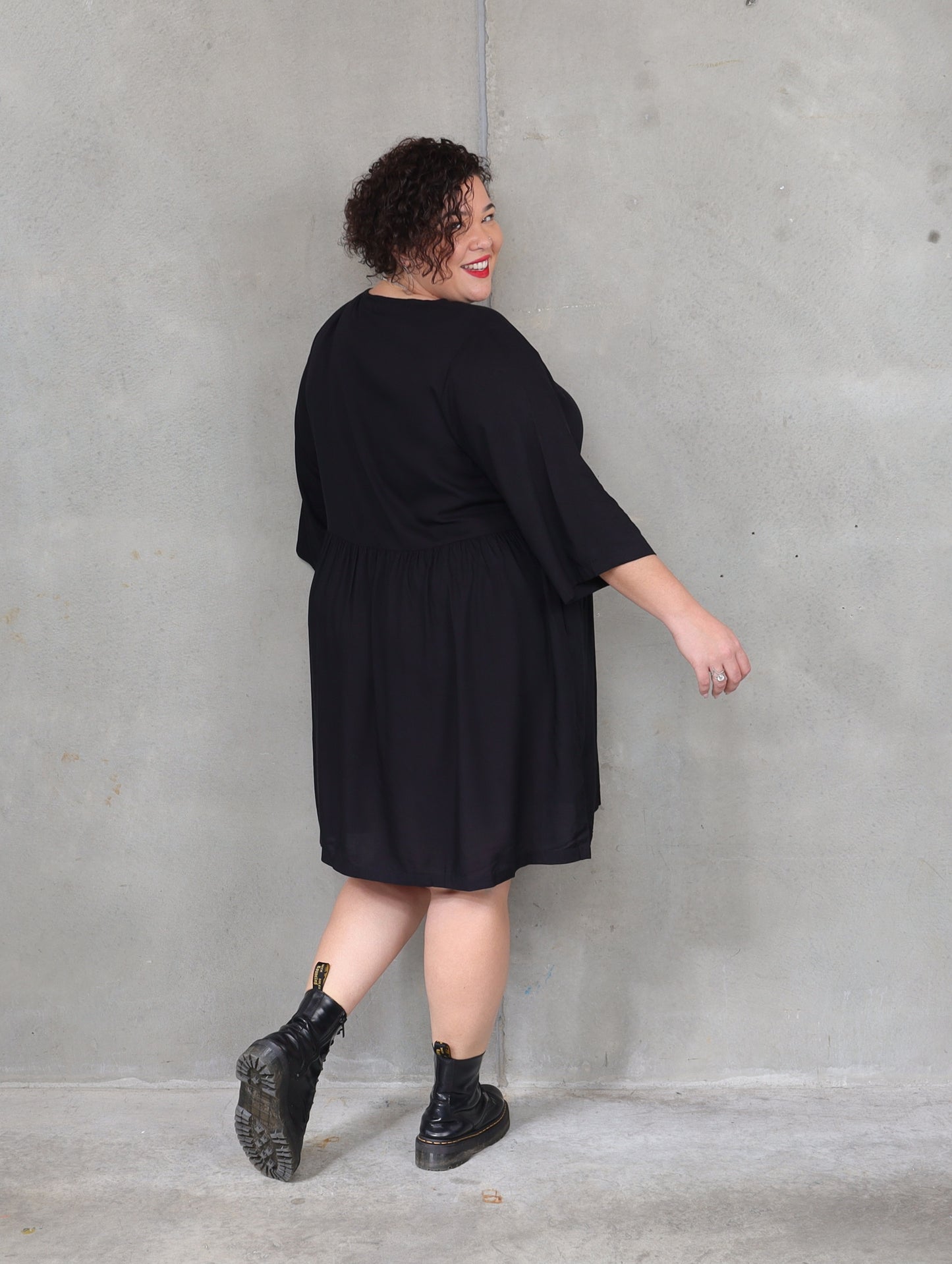 Plus Size - Black - Dress - Knee Length