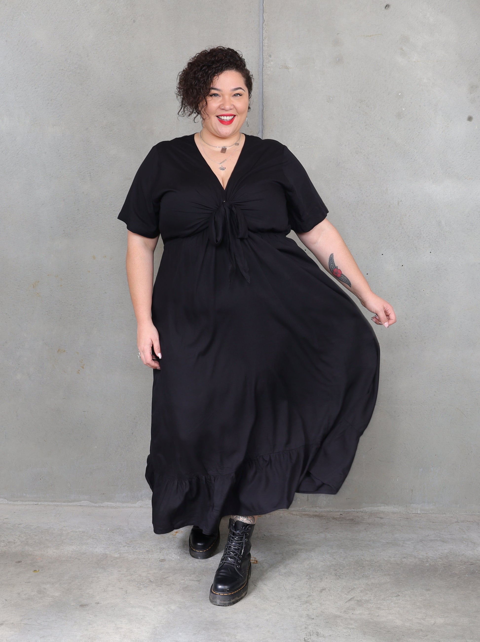 Tallulah Dress - Black - Isla-Maree - Plus Size - V-Neck- Full Length Dress