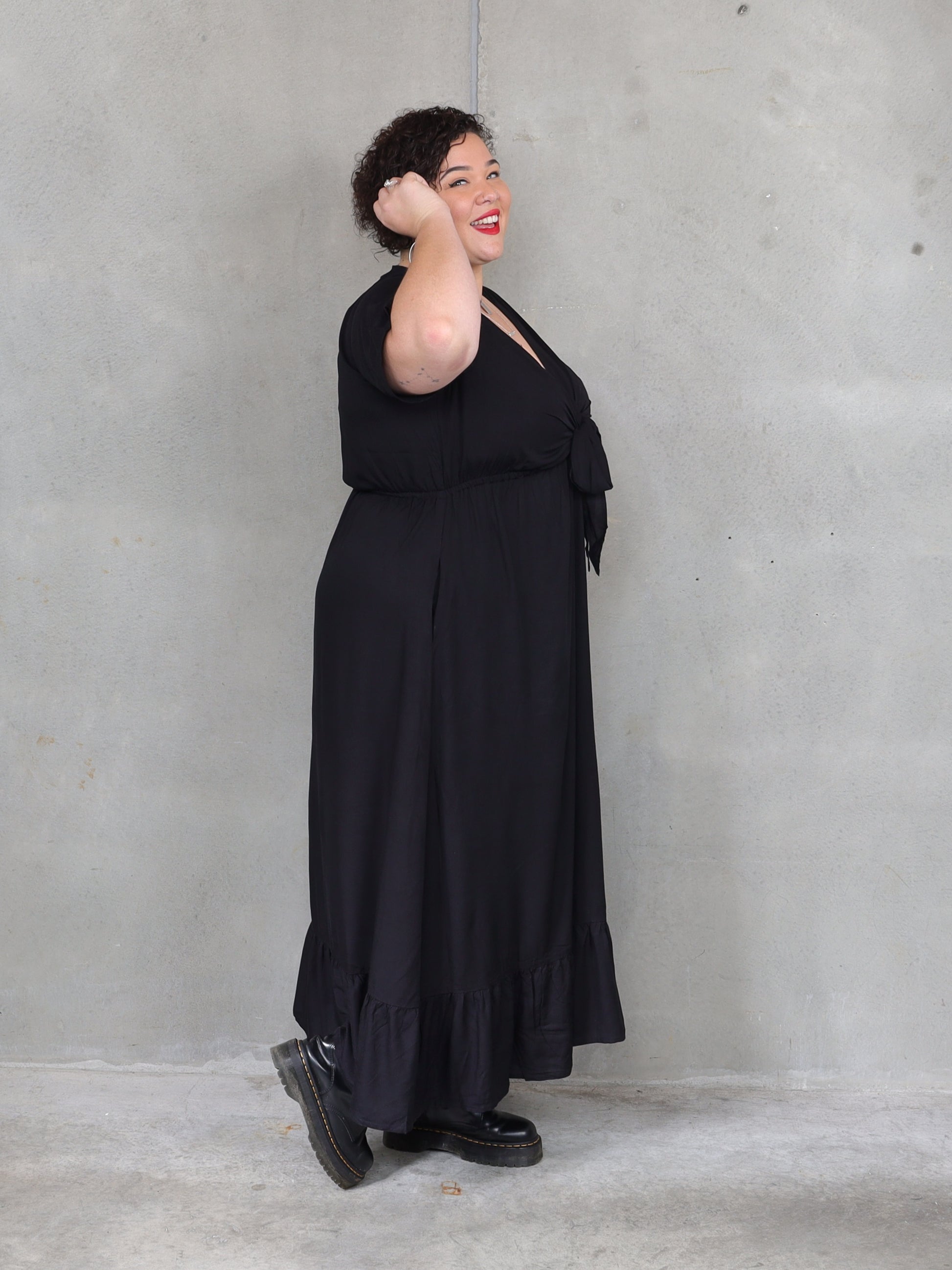 Tallulah Dress - Black - Isla-Maree - Plus Size - V-Neck- Full Length Dress