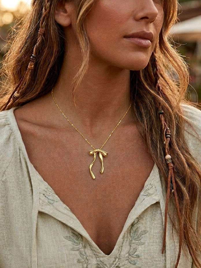 Bow Necklace - Gold - Isla-Maree