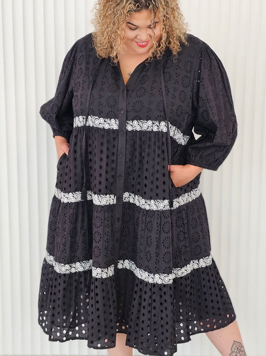 Laura Dress - Black Anglaise