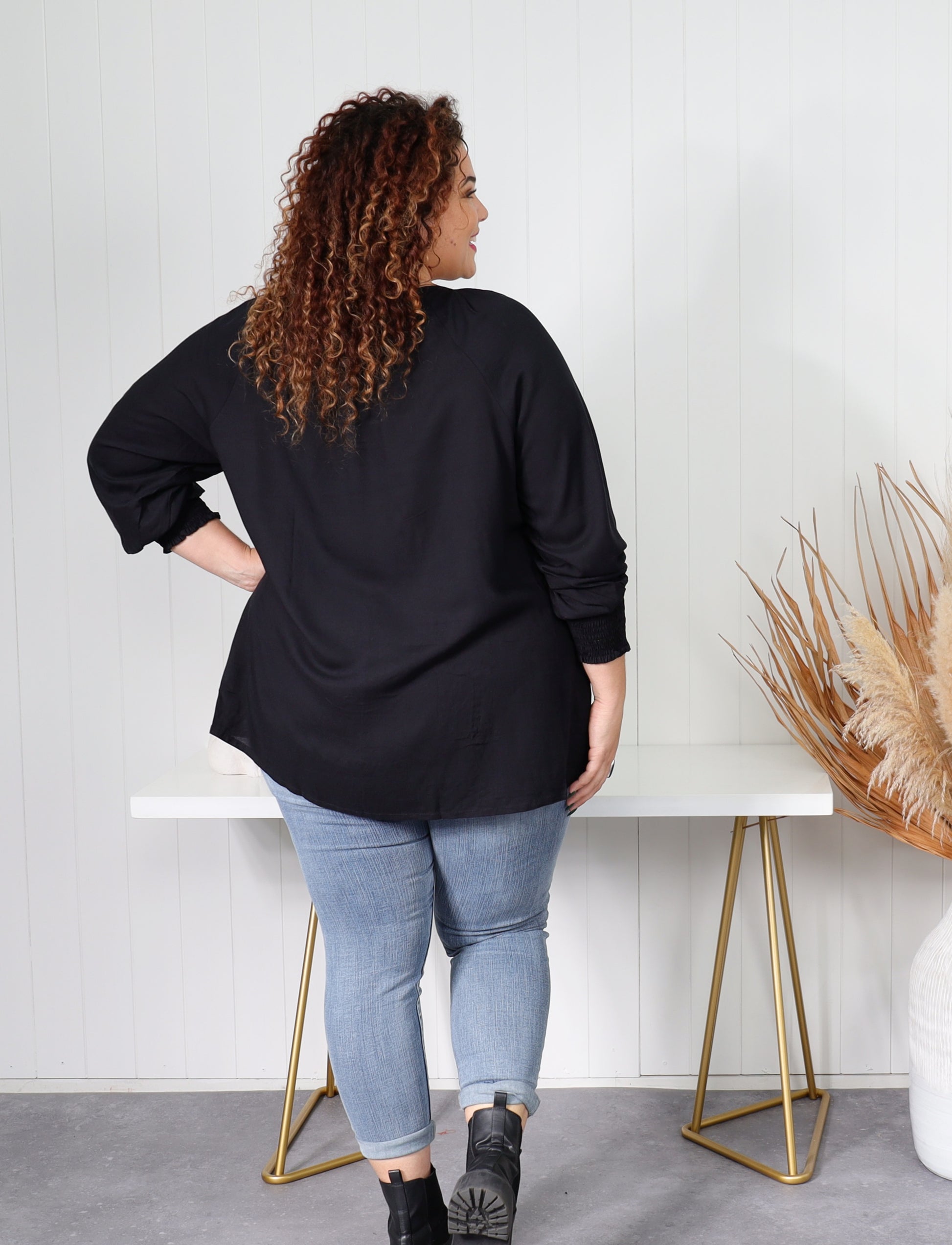 Iris Blouse - Black - Isla-Maree