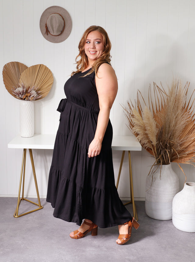Isla-Maree Flossie Maxi Dress - Navy Poppy | NZ Plus Size Women's Fashion